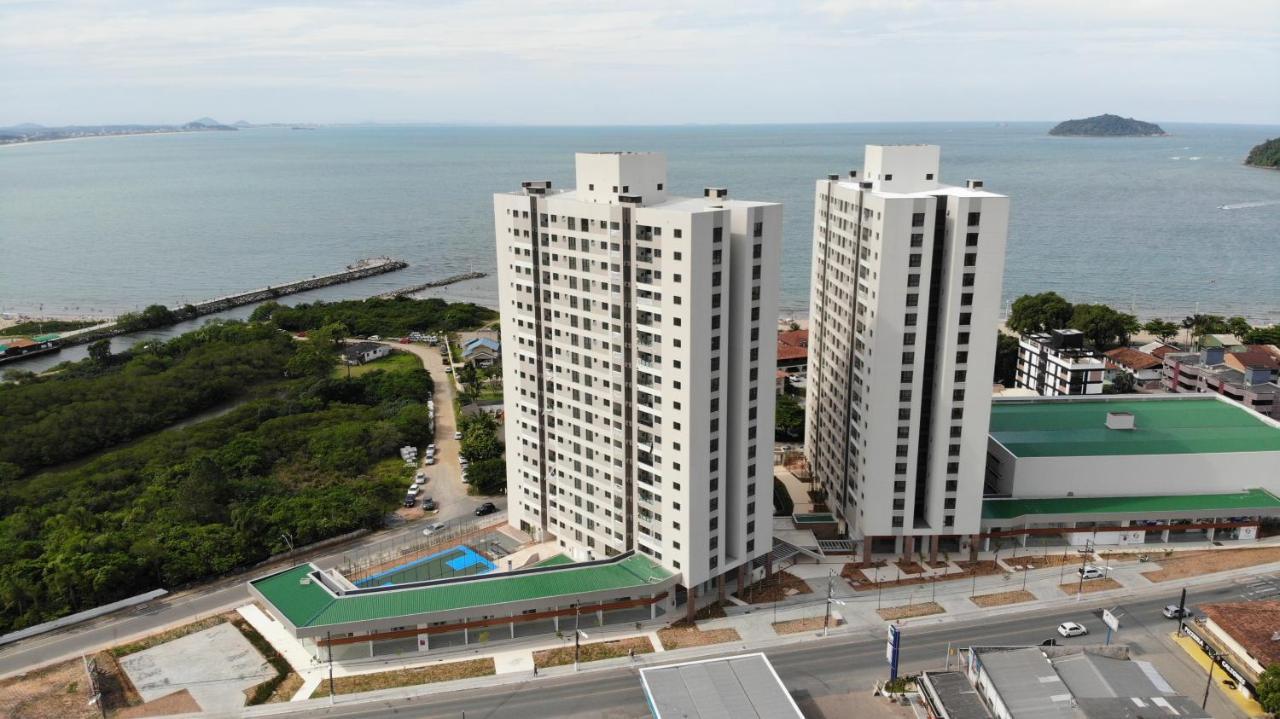 פנייה Aptos Em Home Club Frente Mar Com Area De Lazer Completa מראה חיצוני תמונה